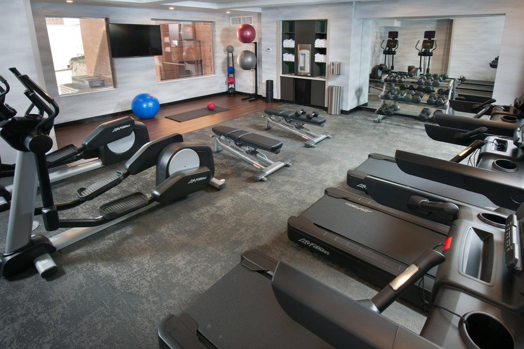 Fairfield By Marriott Pittsburgh Downtown Hotel Екстериор снимка